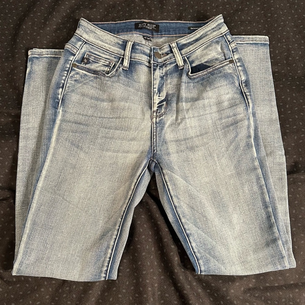 Light wash Judy Blue skinny jeans
